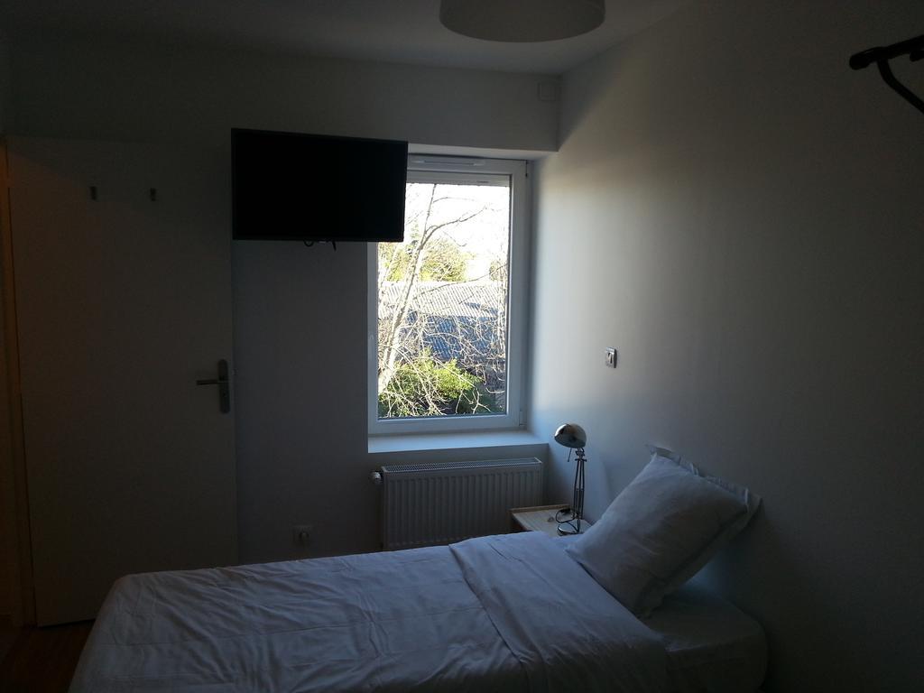 Bull'it Hotel Saint-Genis-Laval Zimmer foto