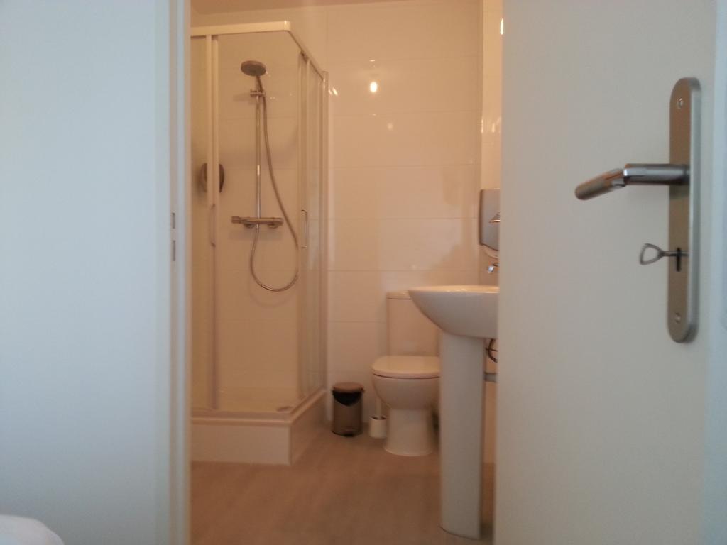 Bull'it Hotel Saint-Genis-Laval Zimmer foto